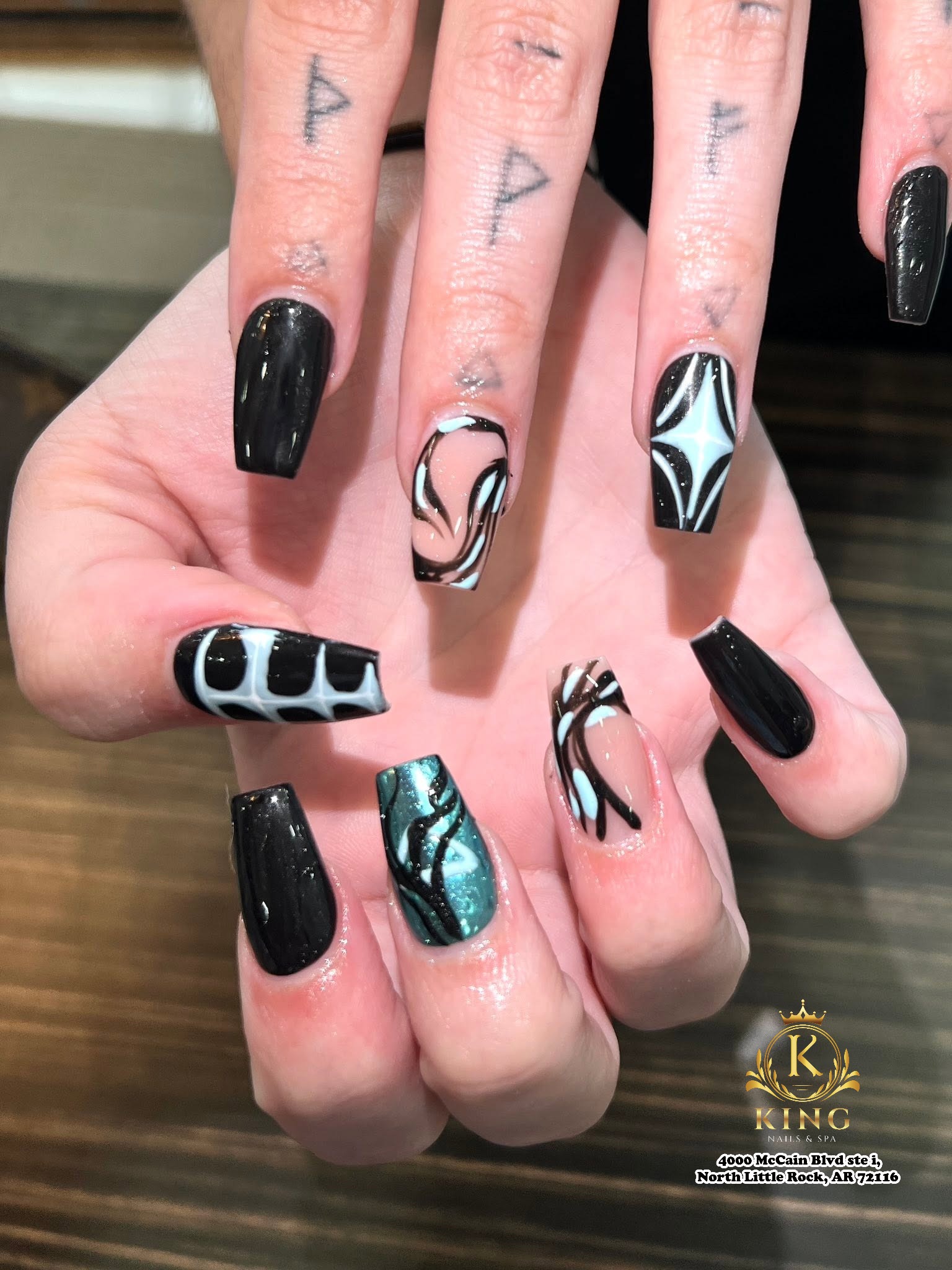 Elegant nails